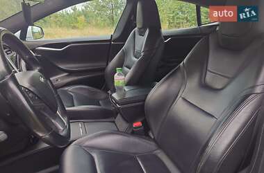 Лифтбек Tesla Model S 2016 в 