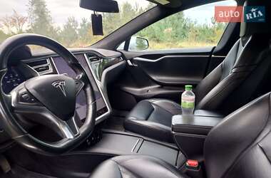 Лифтбек Tesla Model S 2016 в 