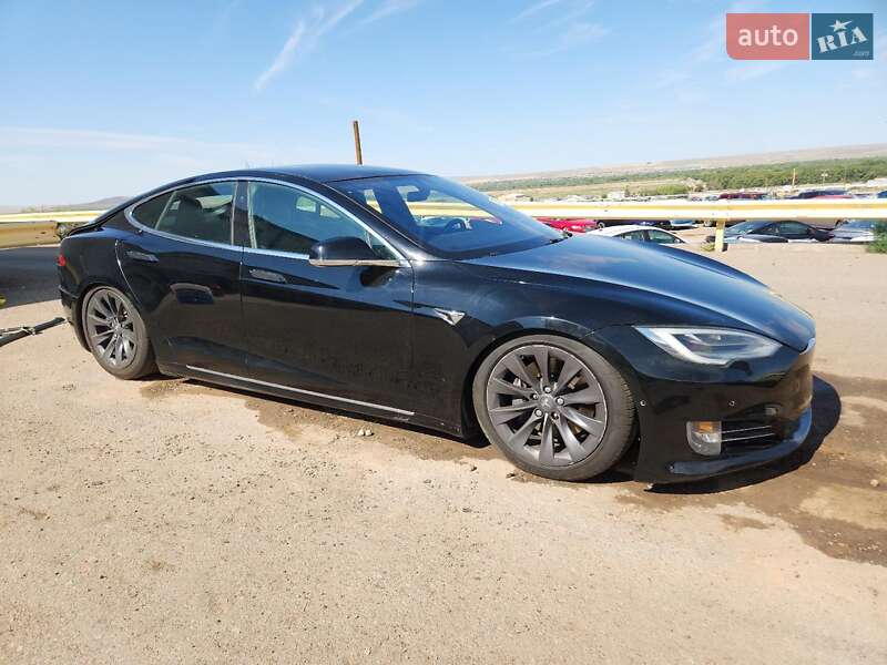 Лифтбек Tesla Model S 2020 в Ивано-Франковске