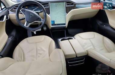Лифтбек Tesla Model S 2013 в 