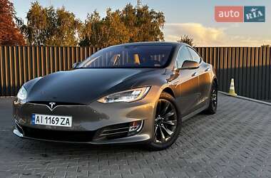 Ліфтбек Tesla Model S 2016 в Києві