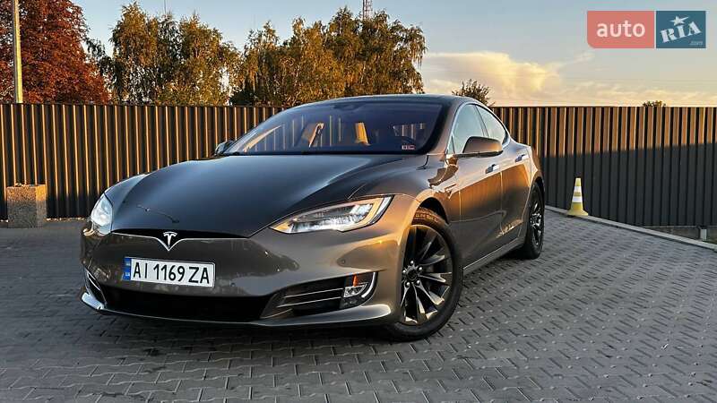 Ліфтбек Tesla Model S 2016 в 