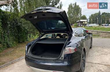 Ліфтбек Tesla Model S 2014 в 