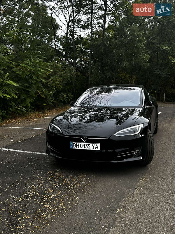 Лифтбек Tesla Model S 2017 в Одессе