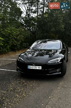 Ліфтбек Tesla Model S 2017 в 