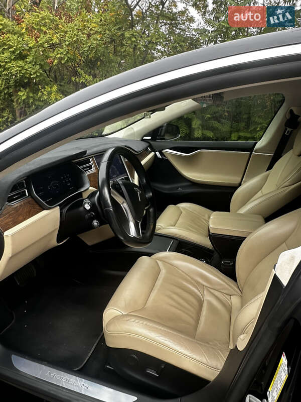 Лифтбек Tesla Model S 2017 в Одессе