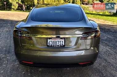 Лифтбек Tesla Model S 2016 в Ивано-Франковске