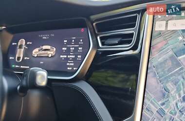 Лифтбек Tesla Model S 2016 в Ивано-Франковске