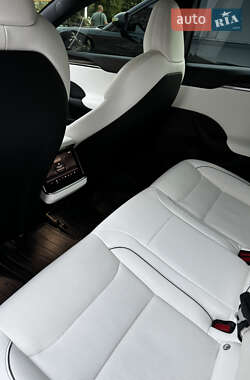 Лифтбек Tesla Model S 2021 в 