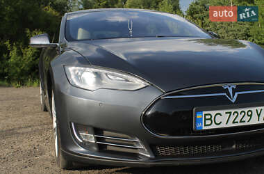 Лифтбек Tesla Model S 2016 в 