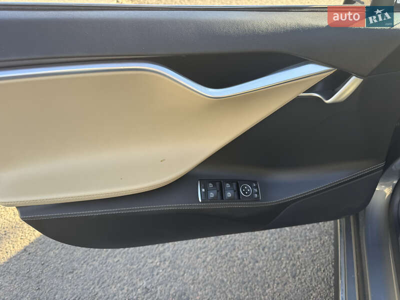 Лифтбек Tesla Model S 2014 в Одессе
