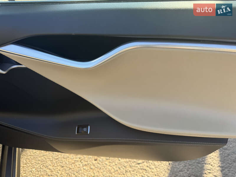 Лифтбек Tesla Model S 2014 в Одессе