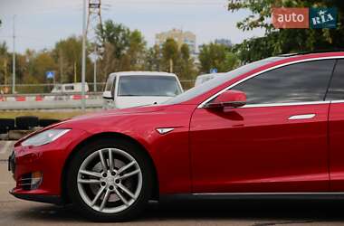 Ліфтбек Tesla Model S 2013 в 