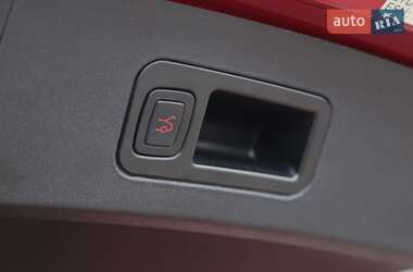 Ліфтбек Tesla Model S 2013 в 