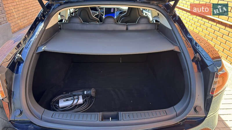 Ліфтбек Tesla Model S 2013 в Вінниці