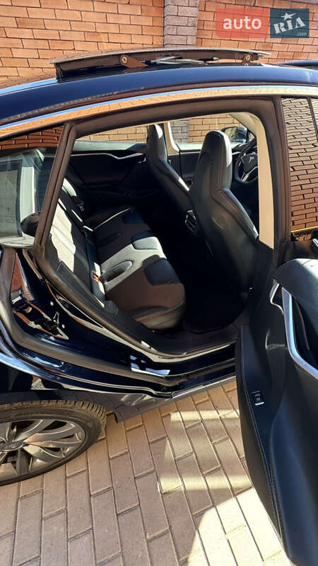 Ліфтбек Tesla Model S 2013 в Вінниці