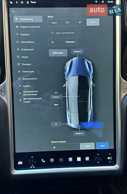 Лифтбек Tesla Model S 2013 в 