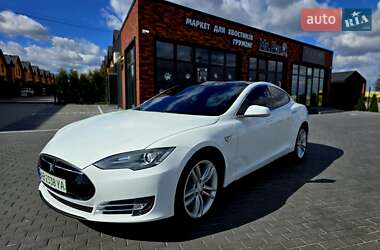 Лифтбек Tesla Model S 2013 в Виннице
