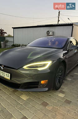 Лифтбек Tesla Model S 2016 в Снятине