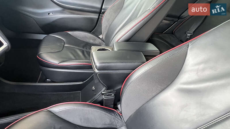 Ліфтбек Tesla Model S 2014 в Дрогобичі фото 45 Ліфтбек Tesla Model S 2014 в Дрогобичі