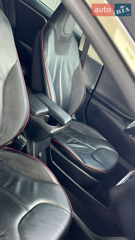 Ліфтбек Tesla Model S 2014 в Дрогобичі фото 58 Ліфтбек Tesla Model S 2014 в Дрогобичі