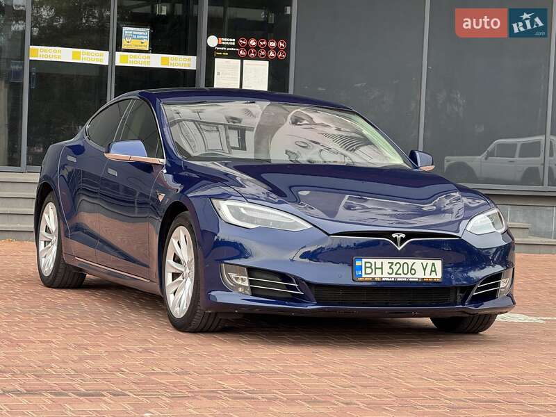Лифтбек Tesla Model S 2016 в Одессе