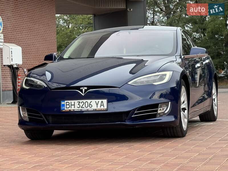 Лифтбек Tesla Model S 2016 в Одессе