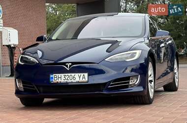 Ліфтбек Tesla Model S 2016 в 
