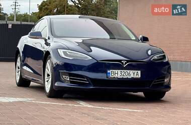 Ліфтбек Tesla Model S 2016 в 