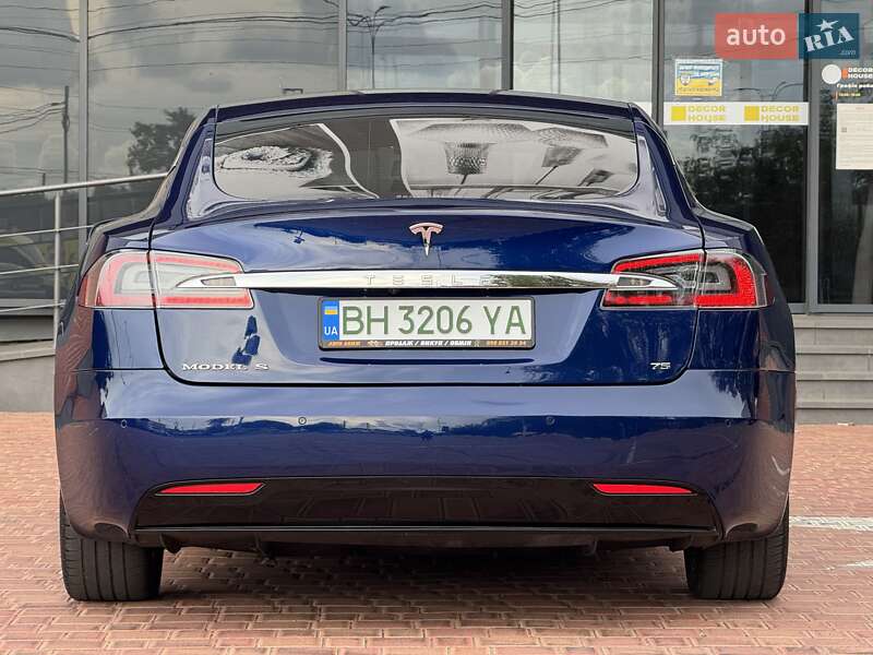 Лифтбек Tesla Model S 2016 в Одессе