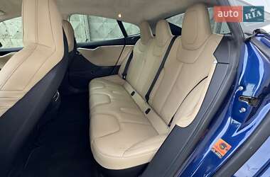 Ліфтбек Tesla Model S 2016 в 