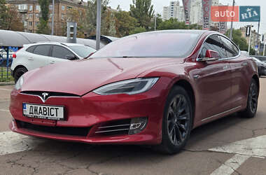 Лифтбек Tesla Model S 2019 в 
