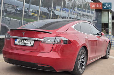 Лифтбек Tesla Model S 2019 в 