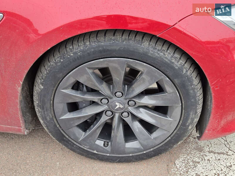 Ліфтбек Tesla Model S 2019 в Києві