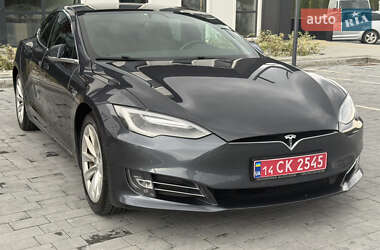 Лифтбек Tesla Model S 2017 в 