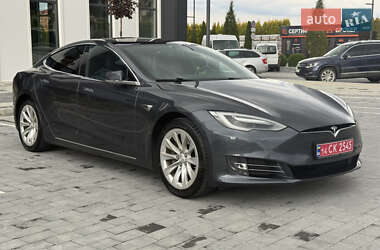 Лифтбек Tesla Model S 2017 в 