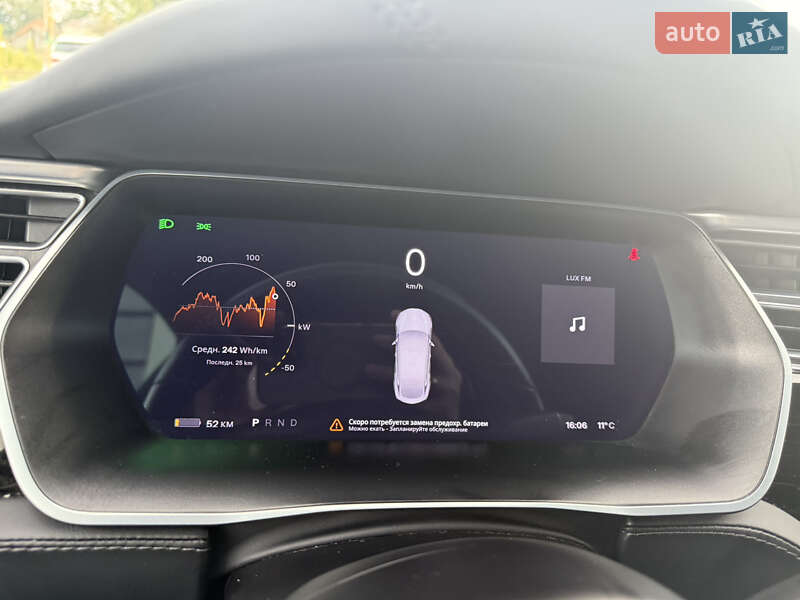 Ліфтбек Tesla Model S 2017 в Львові