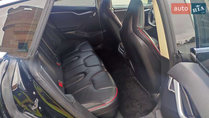 Лифтбек Tesla Model S 2014 в Житомире