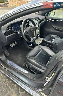 Лифтбек Tesla Model S 2015 в 