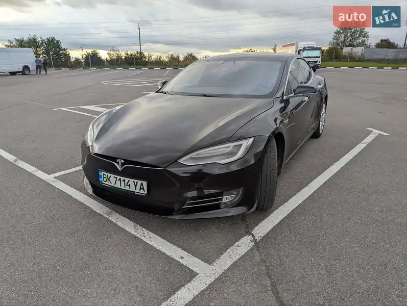 Tesla Model S 2017