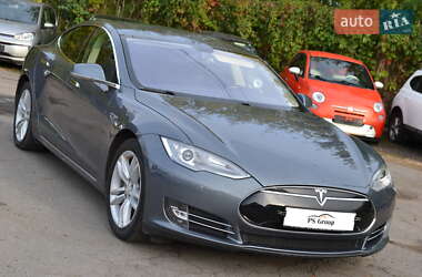 Ліфтбек Tesla Model S 2015 в 