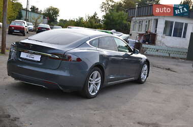 Ліфтбек Tesla Model S 2015 в 