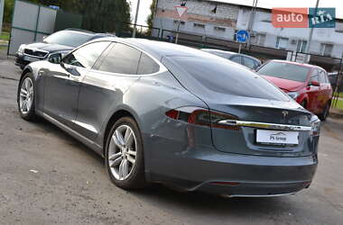 Ліфтбек Tesla Model S 2015 в 