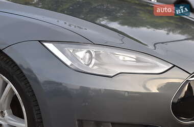 Ліфтбек Tesla Model S 2015 в 