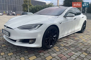 Ліфтбек Tesla Model S 2017 в 