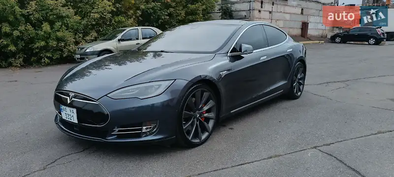 Tesla Model S