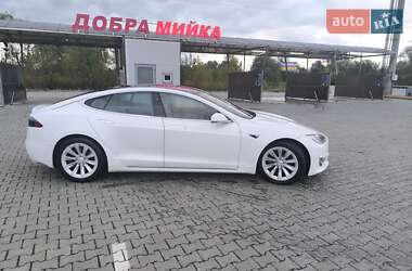 Лифтбек Tesla Model S 2017 в 