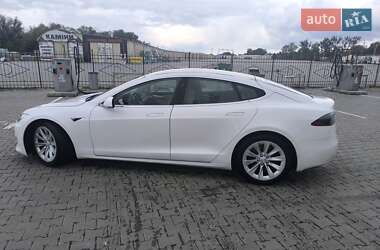 Лифтбек Tesla Model S 2017 в 
