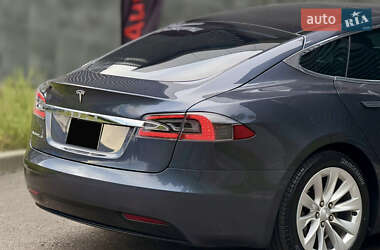 Ліфтбек Tesla Model S 2016 в 