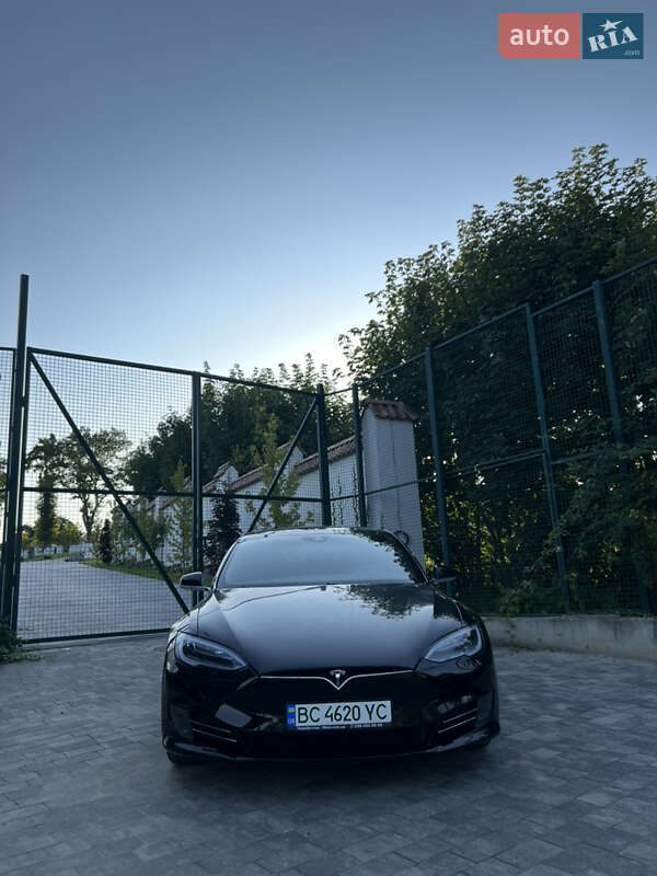 Tesla Model S 2016